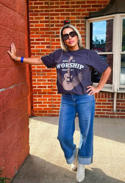 Made to Worship Graphic Tee